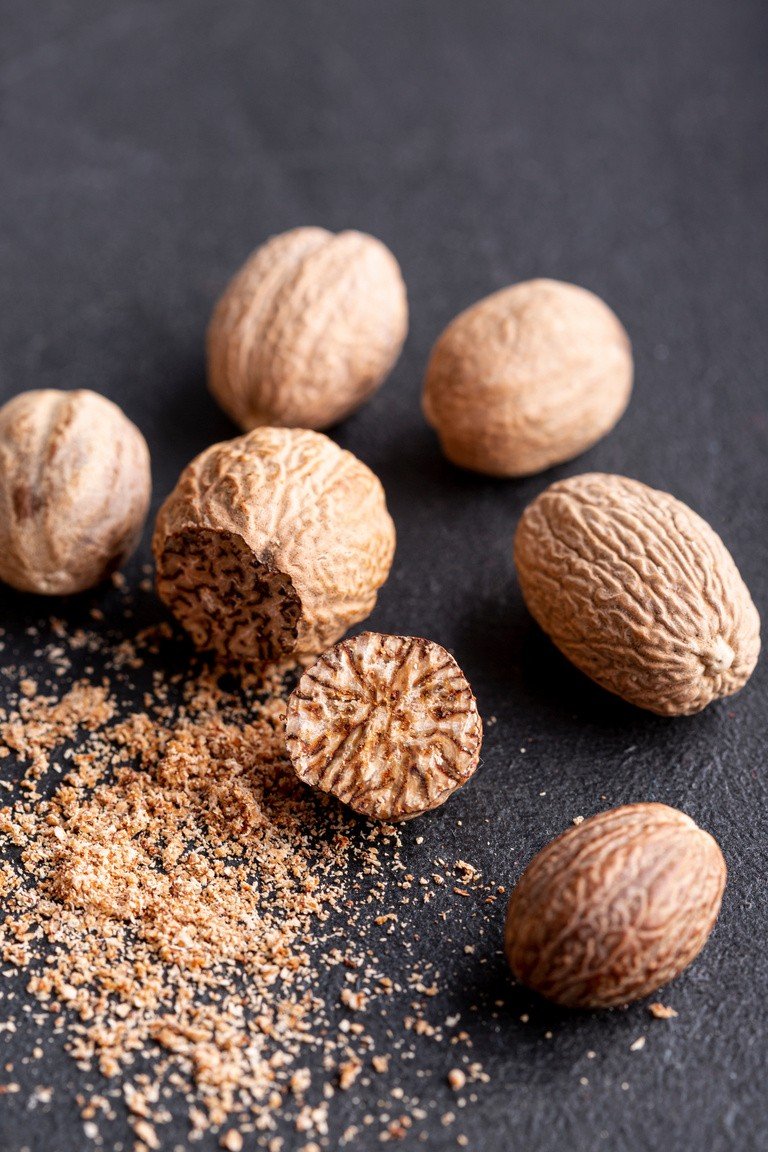 Whole nutmeg from Indonesia