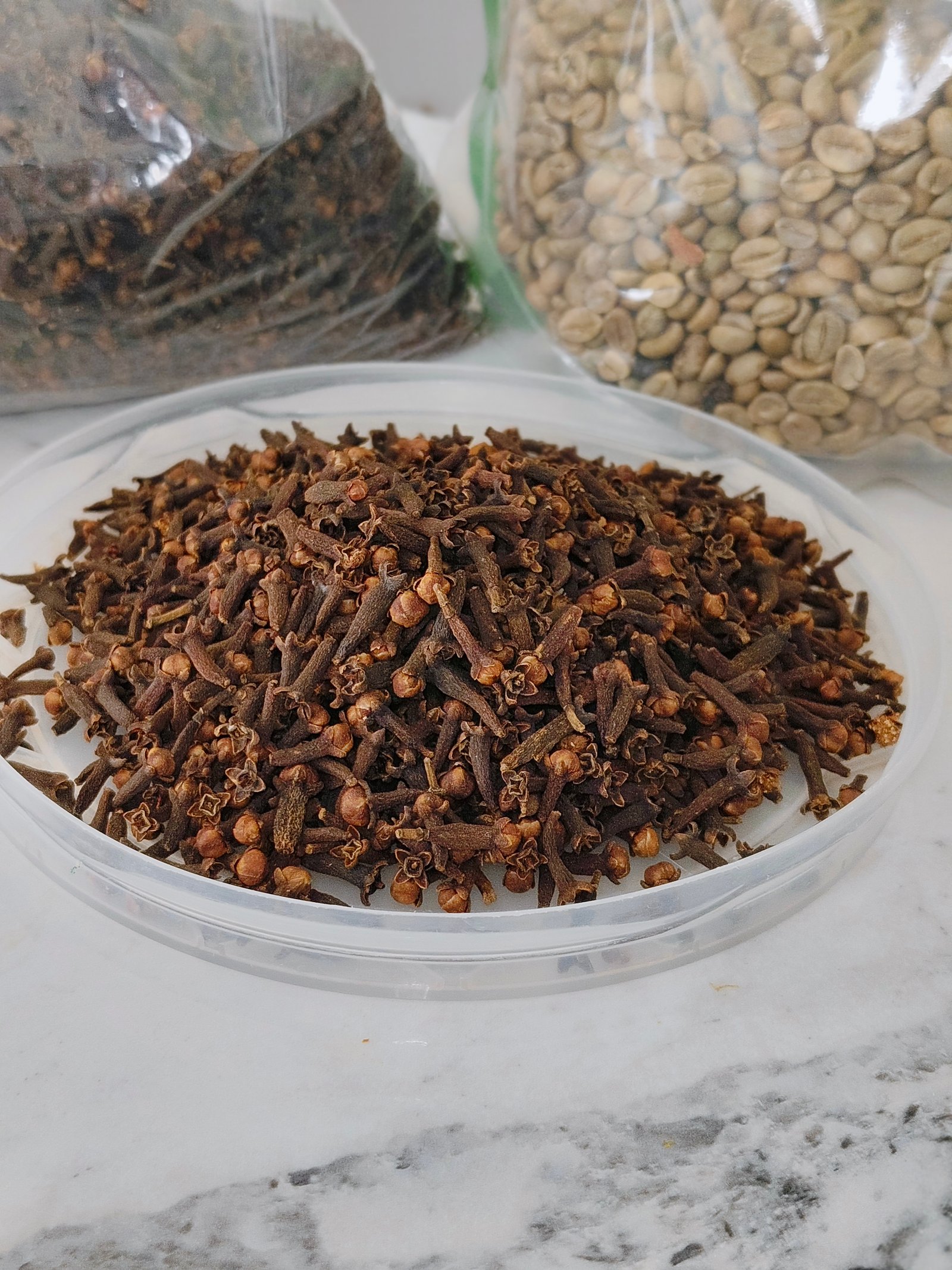 Premium Indonesian dried cloves for export